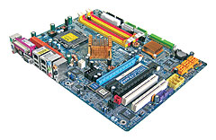 Gigabyte 8N-SLI Royal